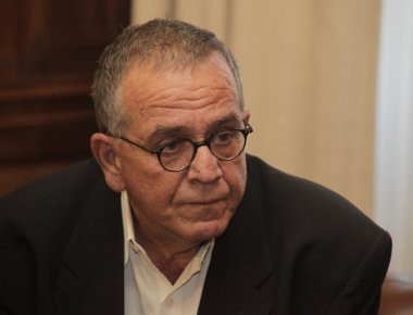 Τα «τσούγκρισαν» Δήμαρχοι και Μουζάλας στη συνάντηση που είχαν για το μεταναστευτικό